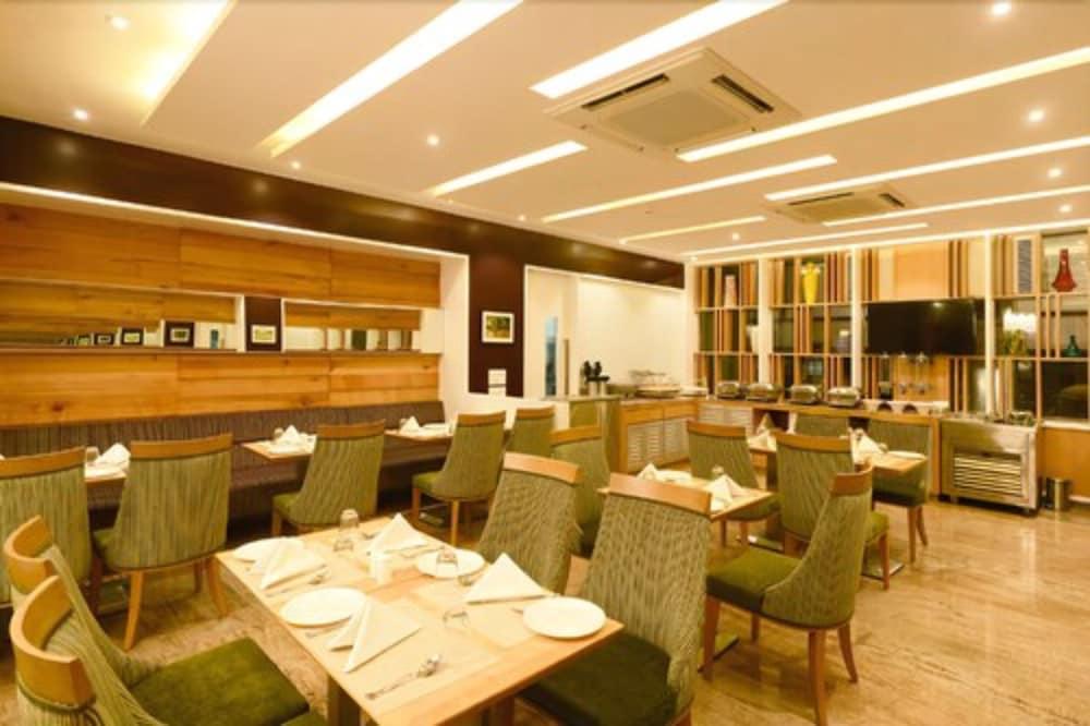 Hotel Gcc North Side Mira-Bhayandar Exterior foto